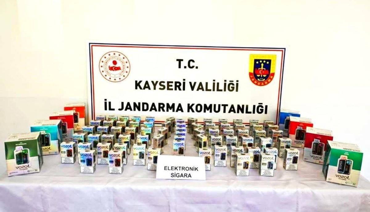 Kayseri\'de 70 Bin TL Değerinde Elektronik Sigara Ele Geçirildi