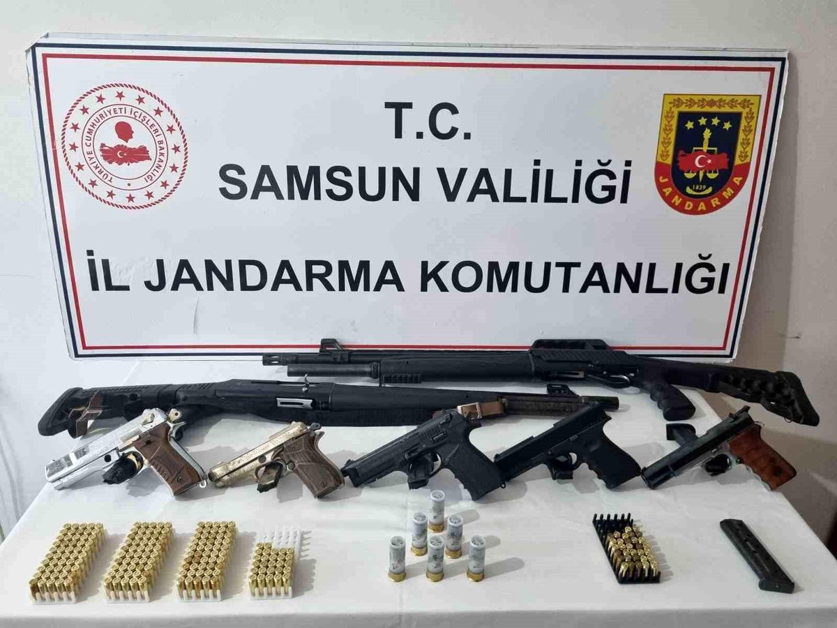 Samsun\'da yapılan operasyonda silah ticareti engellendi