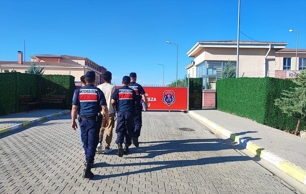 Malatya\'da 25 yıl hapis cezası bulunan hükümlü yakalandı