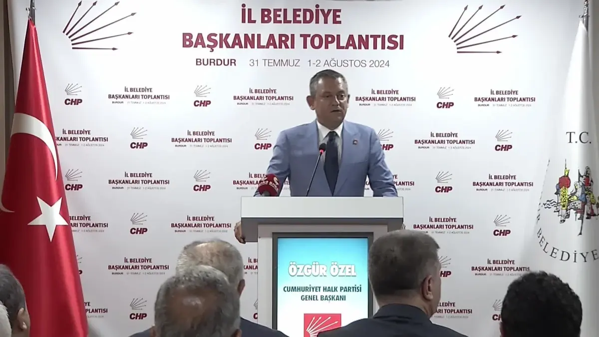 Özgür Özel: "Bu Mesele Artık Belediyecilik Meselesi Olmaktan Çıktı. Bugün Belediye Hizmetlerinde \'Hatt-I Müdafaa Yoktur, Sath-I Müdafaa\' Vardır"