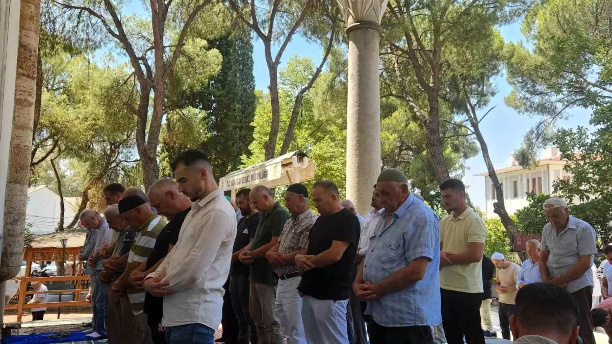 Tahran\'da suikasta uğrayan Hamas lideri İsmail Haniye için Aydın\'da gıyabi cenaze namazı kılındı