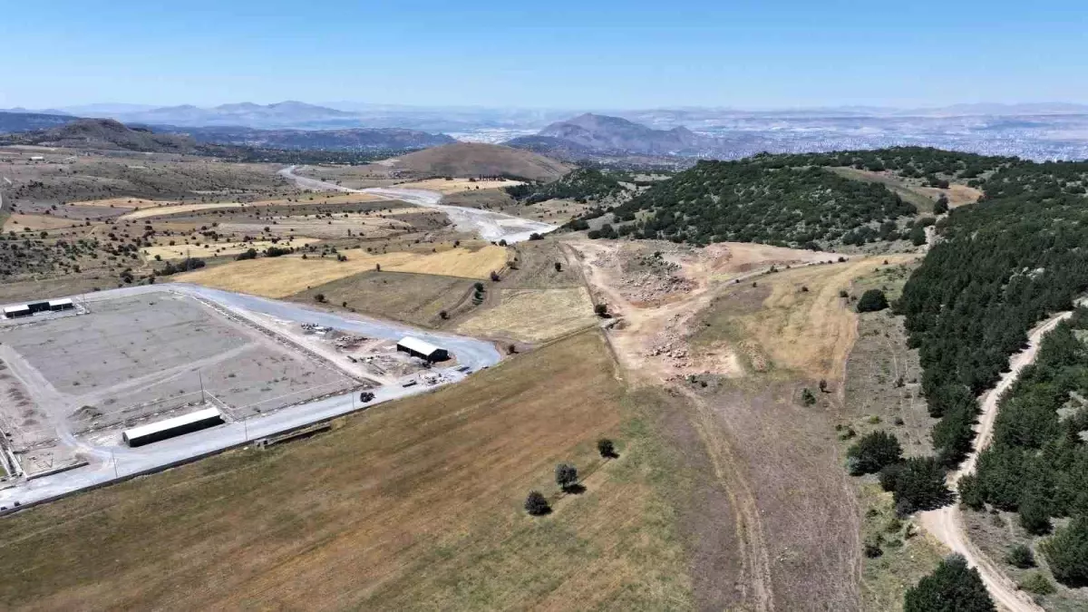 Hacılar-Erciyes Yolu Çalışmaları Devam Ediyor