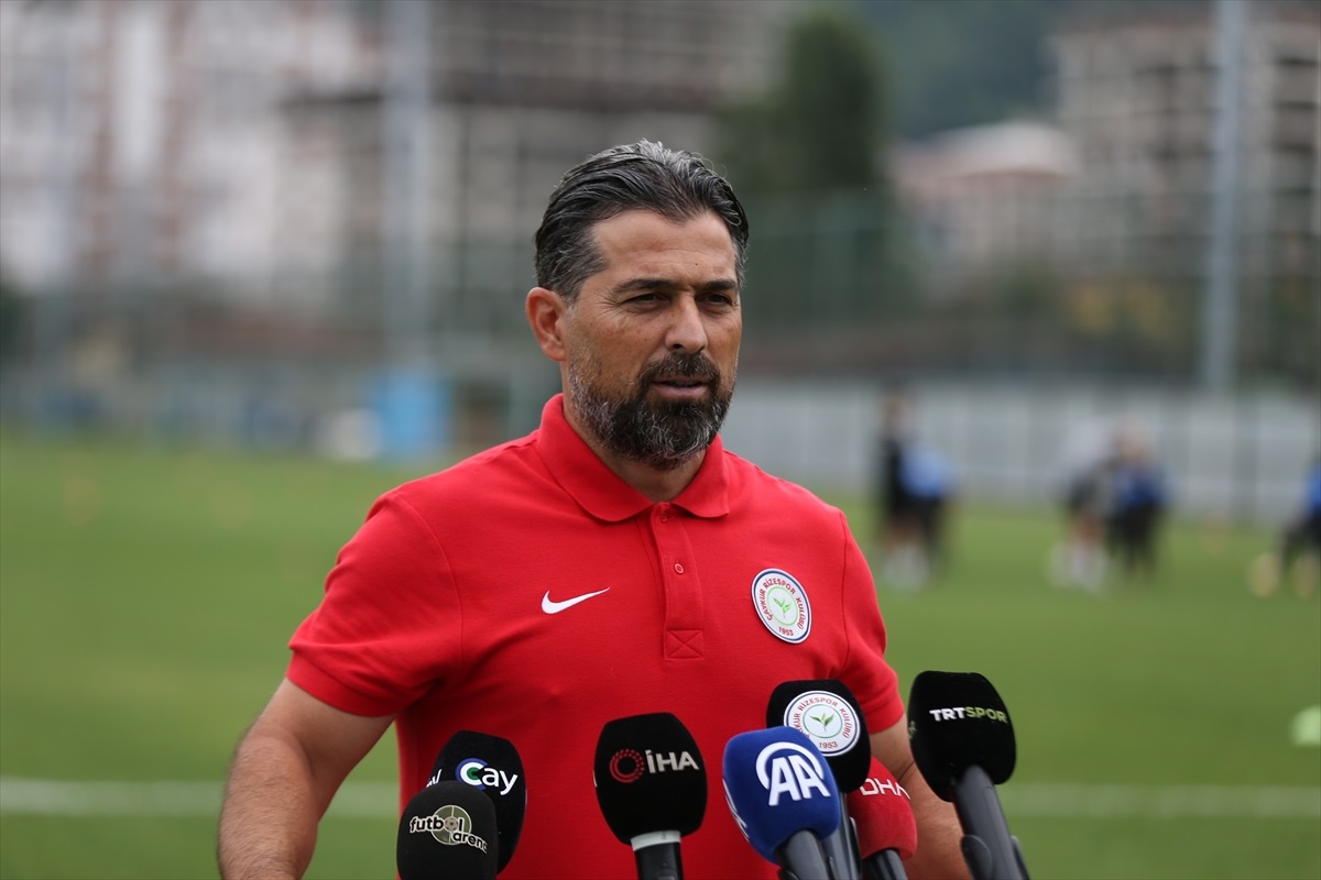 Çaykur Rizespor Teknik Direktörü İlhan Palut: Sezona İyi Başlamak İstiyoruz