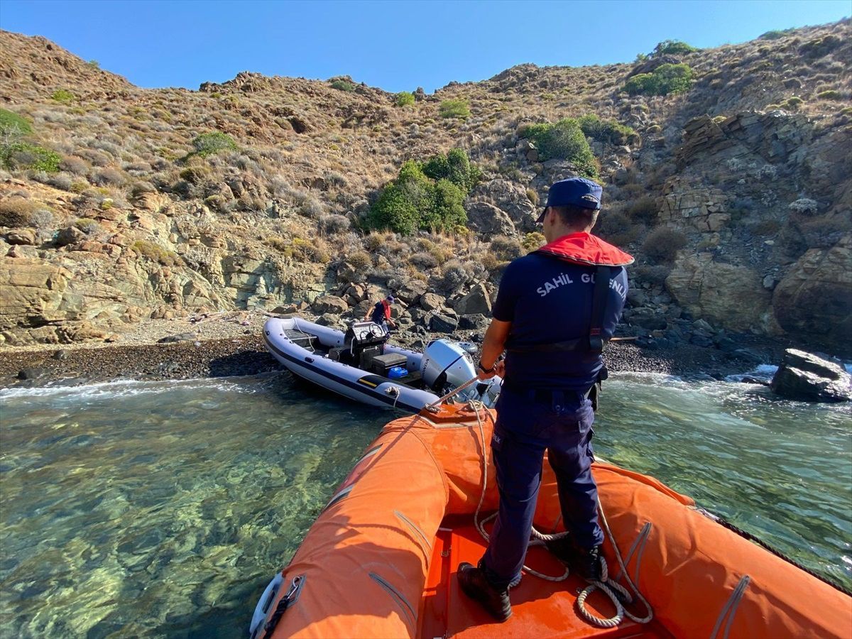 Muğla\'da 20 düzensiz göçmen yakalandı, 16 göçmen kurtarıldı