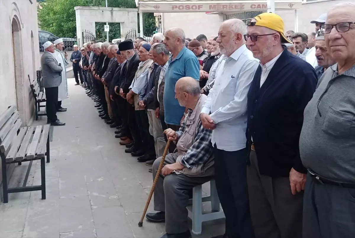 İsmail Heniyye için Türkiye\'de gıyabi cenaze namazı kılındı