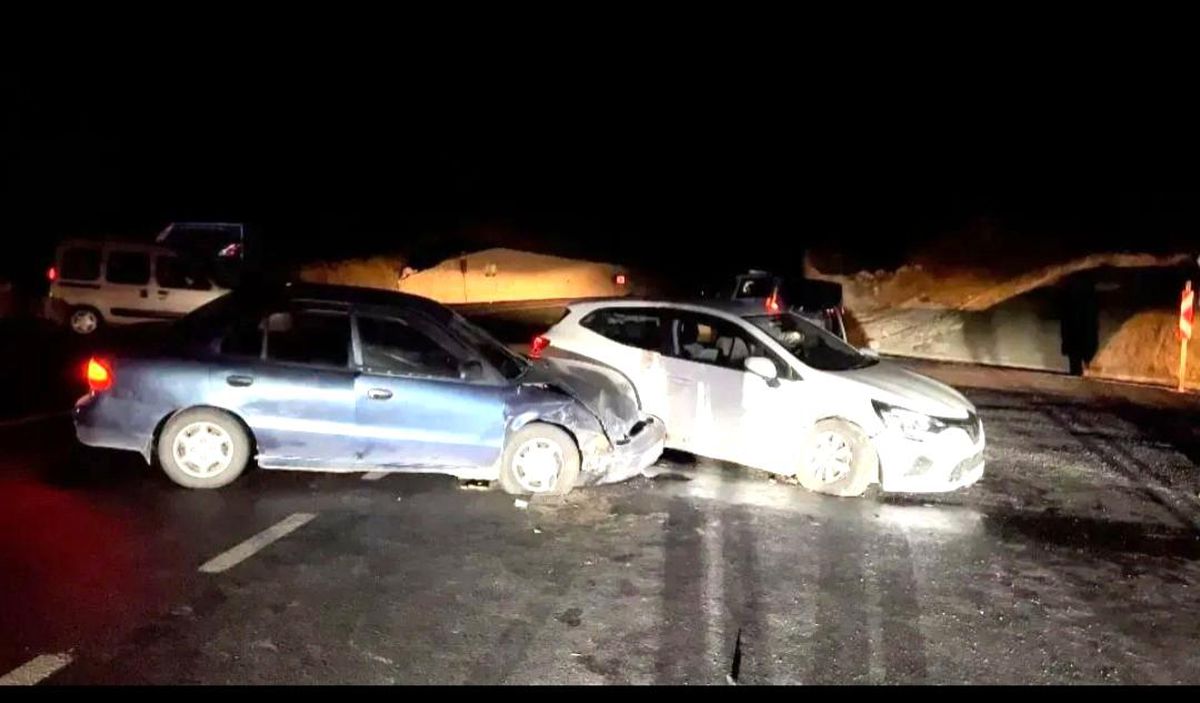 Kütahya\'da trafik kazası: 5 kişi yaralandı