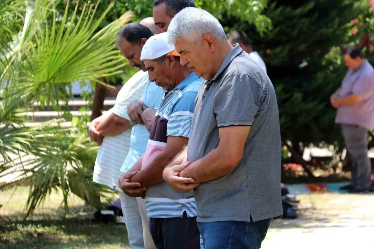 Muğla\'da Hamas lideri İsmail Haniye için gıyabi cenaze namazı kılındı