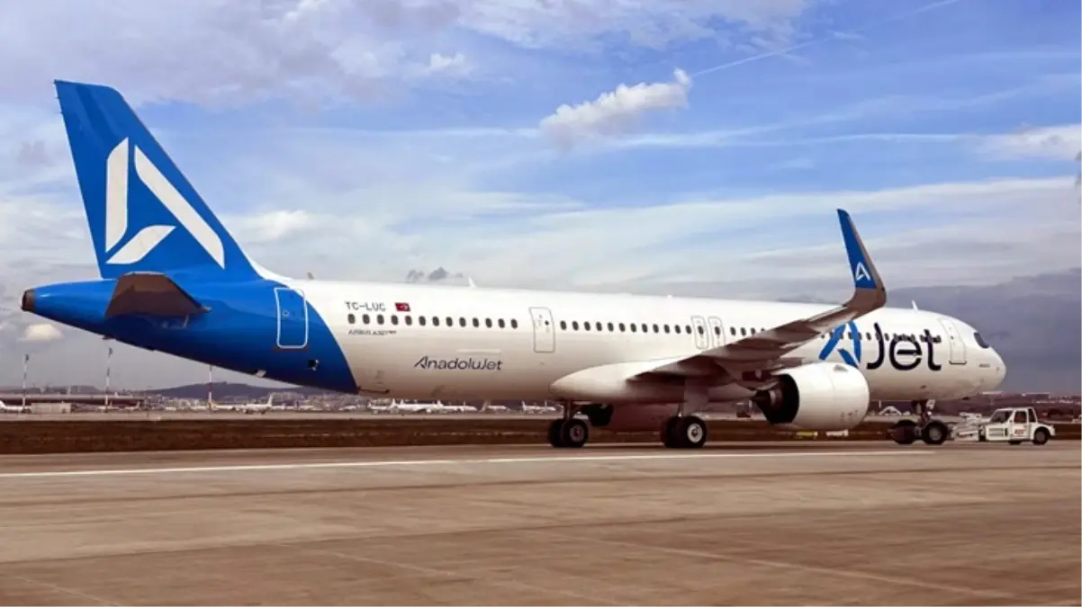 Havada korku dolu anlar! AJet\'in Trabzon-Bursa uçağı İstanbul Havalimanı\'na acil iniş yaptı