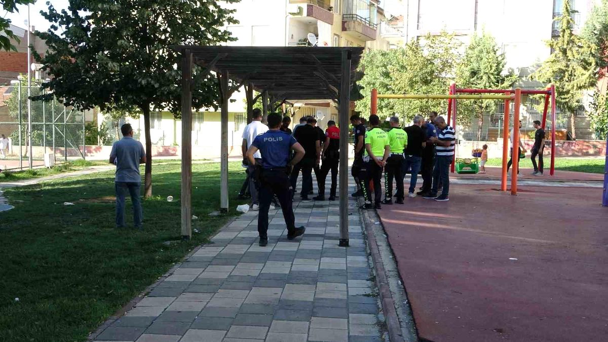 Malatya\'da silahlı saldırı: Genç yaralandı