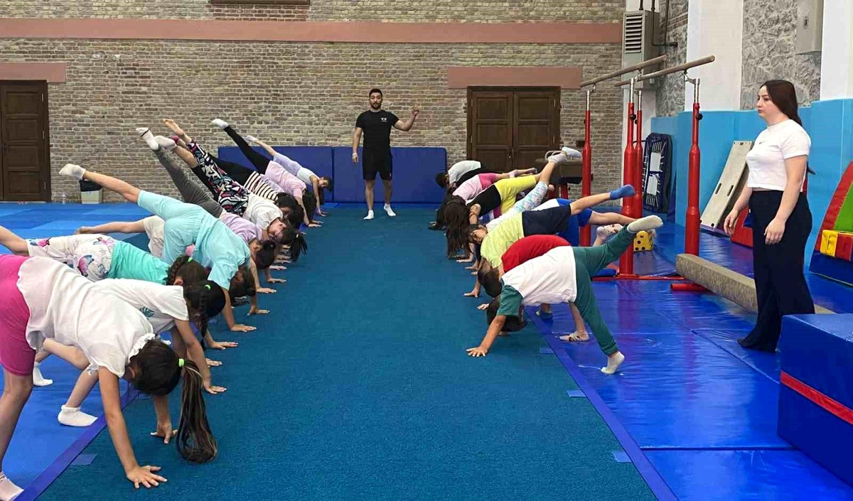Afyonkarahisar\'da Parkur Cimnastiği İçin İstişare Toplantısı Düzenlendi