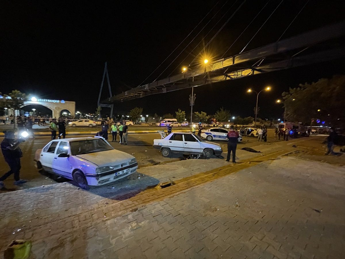 Şanlıurfa\'da Kontrolden Çıkan Araç Kazasında 5 Çocuk Hayatını Kaybetti