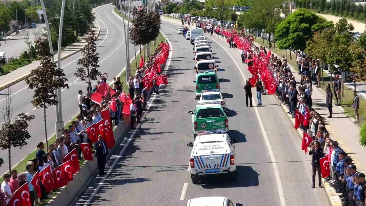 Kastamonu\'da şehit düşen polis memuru Türk bayraklarıyla uğurlandı