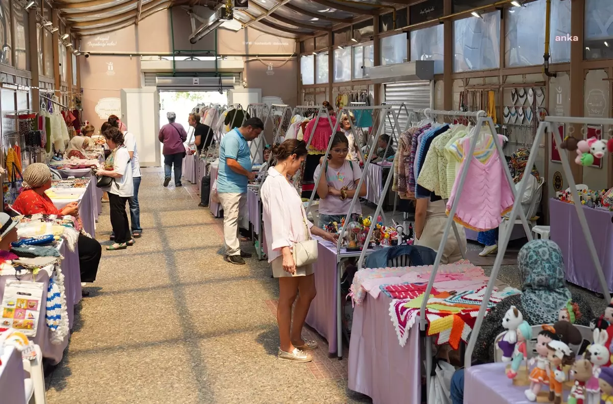 Tepebaşı Belediyesi Hanımeli Sokağı Kadınların El Emeği Ürünlerini Halkla Buluşturuyor