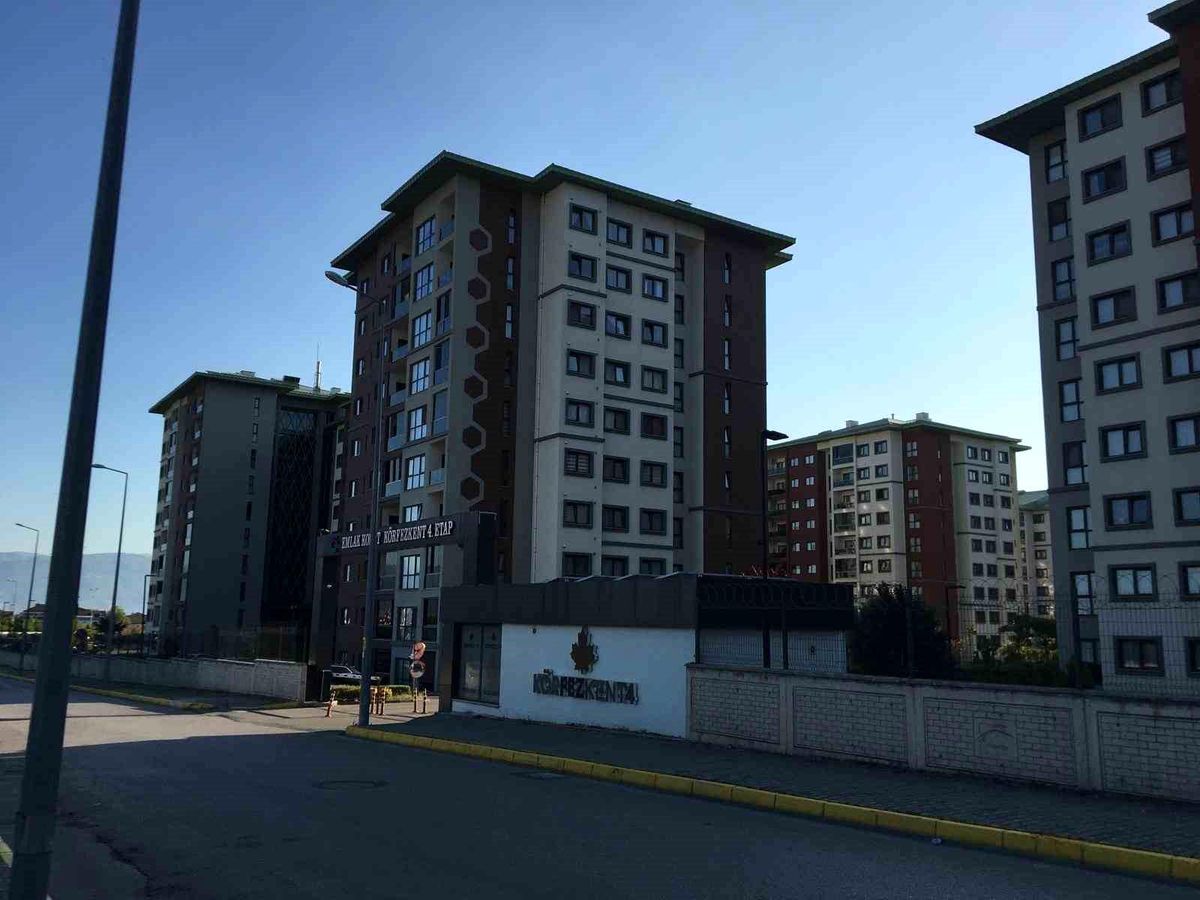 Kocaeli\'de Doğalgaz Borusuna Asılı Halde Ölü Bulundu