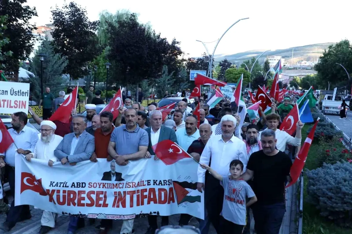 Bayburt ve Erzincan\'da Hamas lideri İsmail Haniye ve Gazze\'deki zulmü protesto yürüyüşü düzenlendi