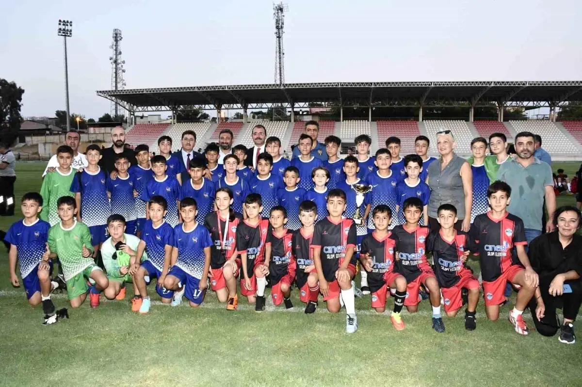 Kadirli CUP Birlik ve Dayanışma Futbol Turnuvası Sona Erdi