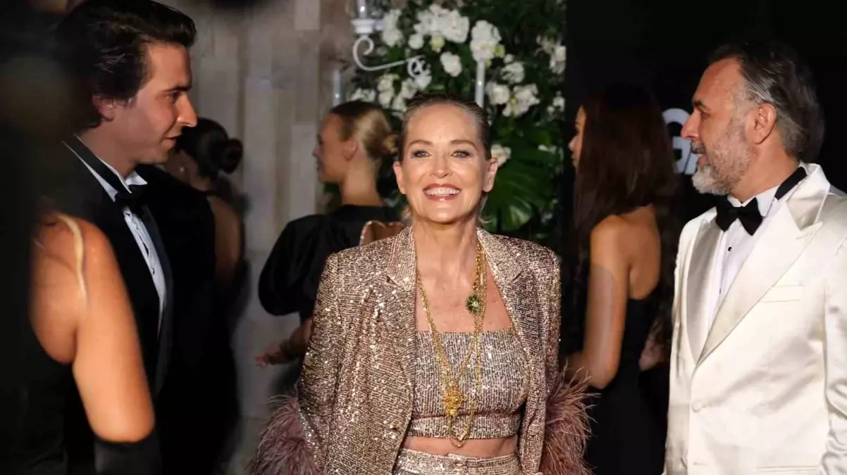 Sharon Stone, Bodrum\'da Uluslararası İkon Ödülü\'nü aldı