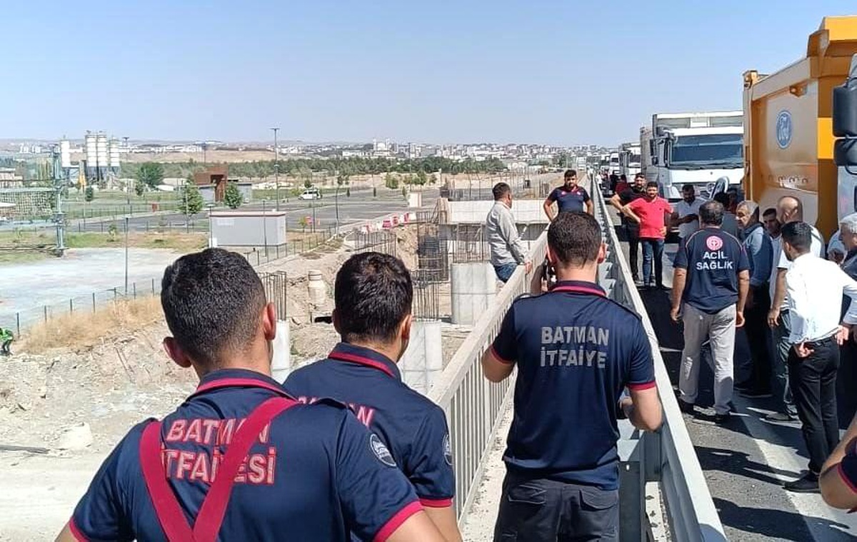 Batman Çayı Köprüsü\'nde İntihar Girişimi Son Anda Önlenerek Kişi Kurtarıldı