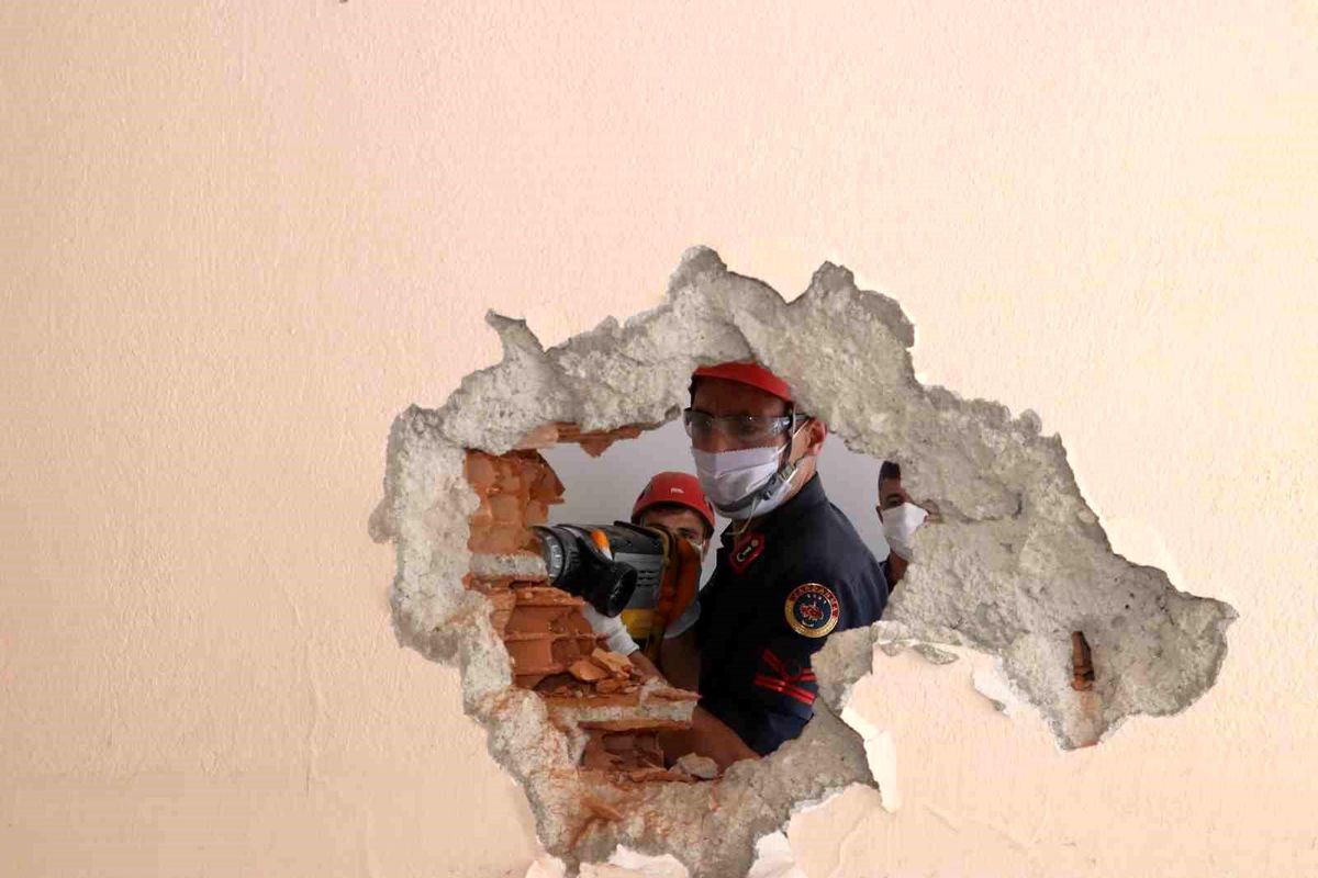 Bolu Jandarma Arama Kurtarma Timi, Kırşehir\'de Depremde Kurtarma Eğitimi Verdi