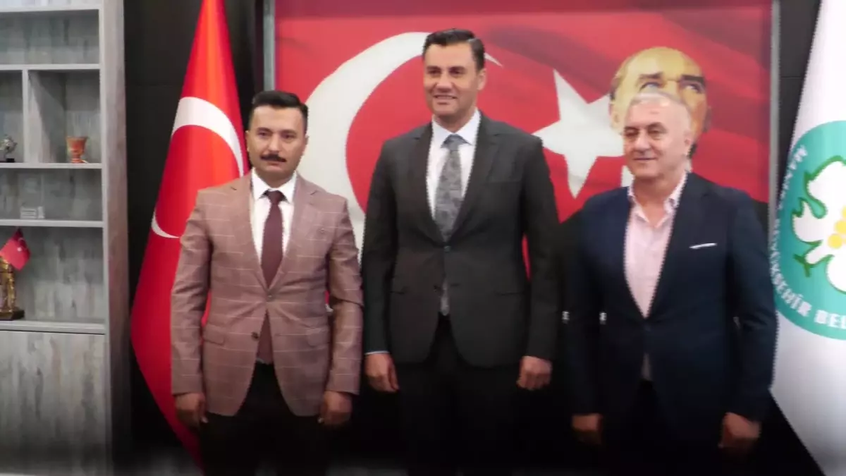 Manisa Büyükşehir Belediyesi ile Belediye İş Sendikası Arasında Toplu İş Sözleşmesi İmzalandı