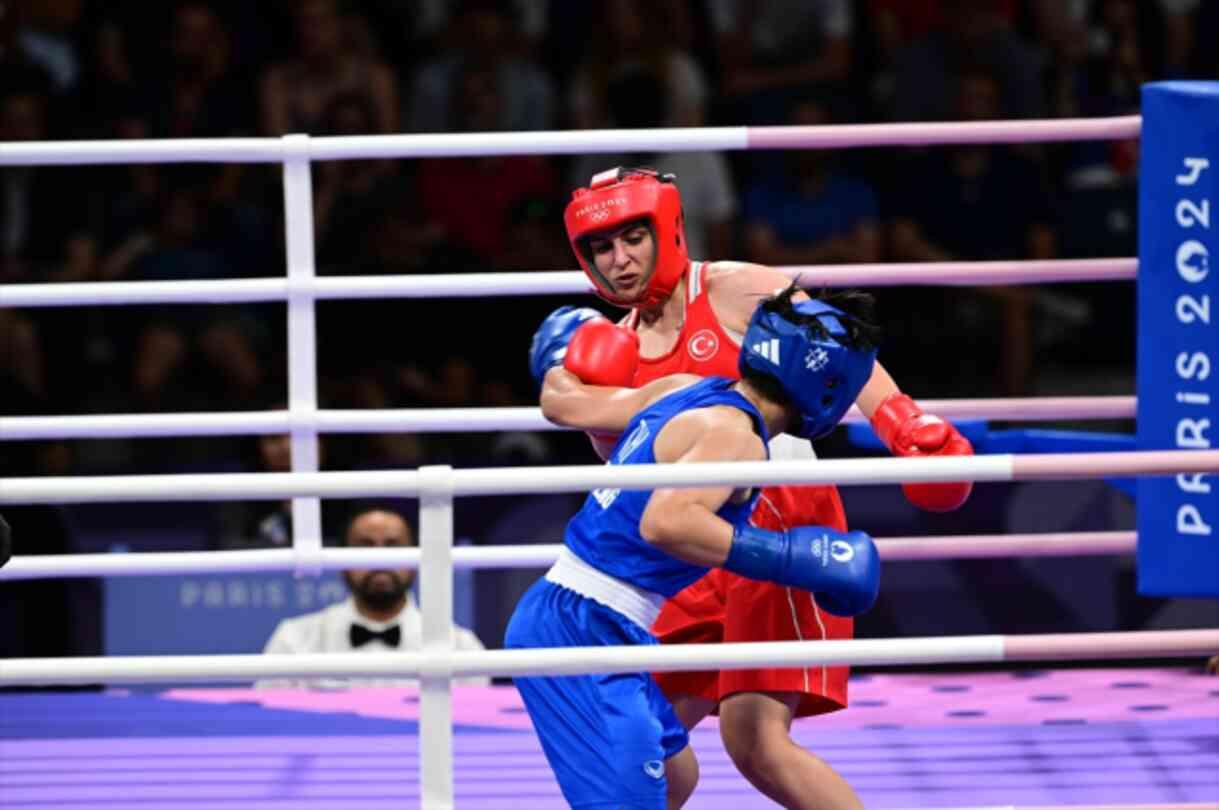 Milli boksör Busenaz Sürmeneli, Paris Olimpiyat Oyunları'na çeyrek finalde veda etti