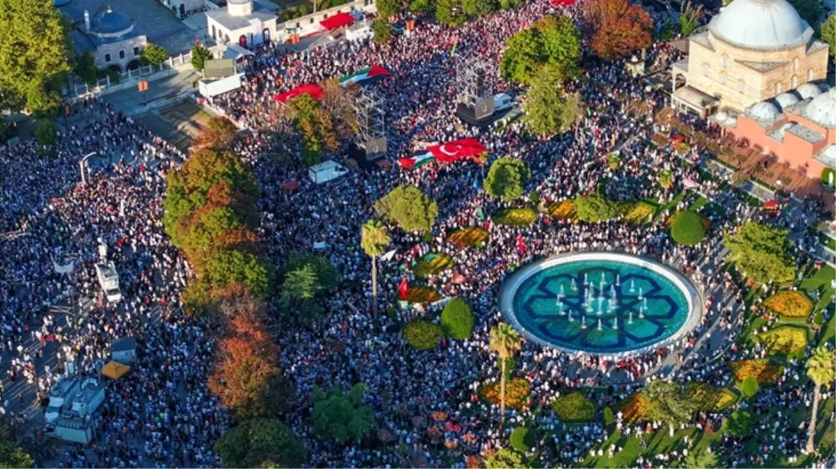 Ölmeden önce son vasiyetiydi! On binlerce kişi Haniye\'nin çağrısını yerine getirmek için Ayasofya\'da