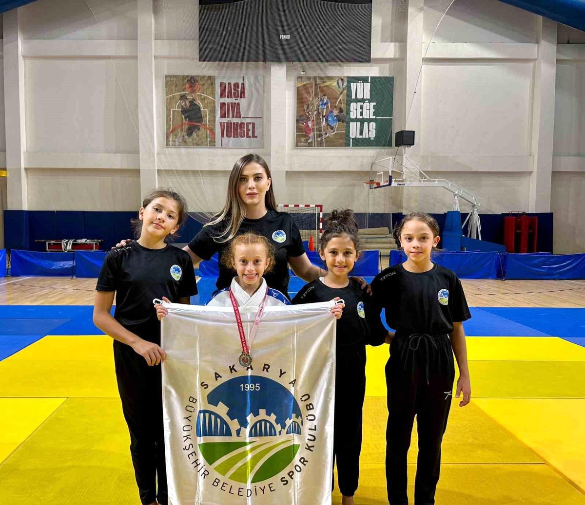 Sakarya Büyükşehir Belediyesi Sporcusu Gülfem Aysima Aydön Marmara Judo Ligi Şampiyonu