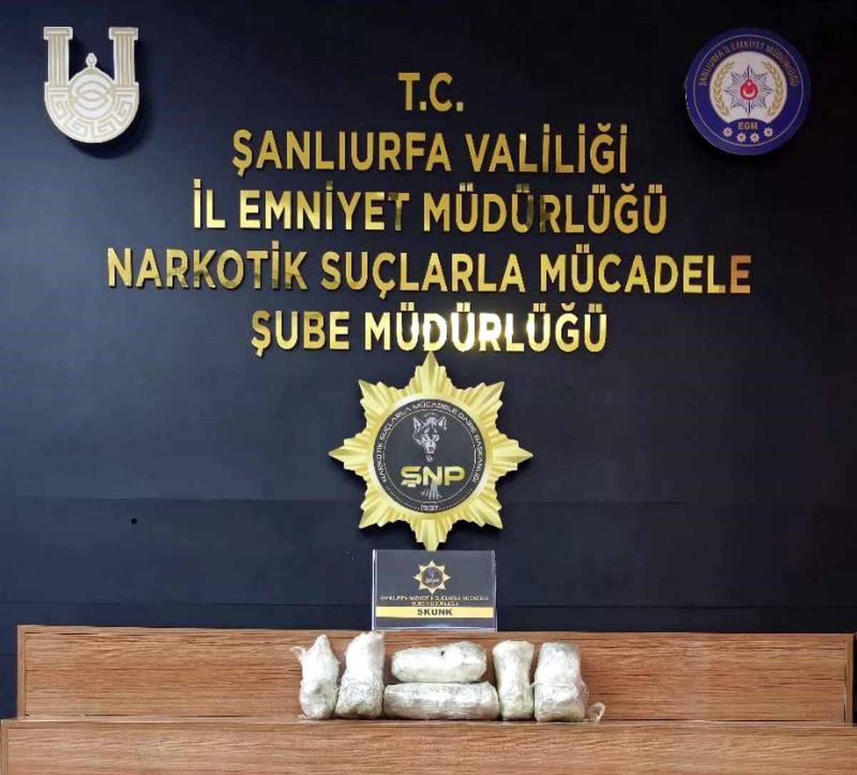 Şanlıurfa\'da 5 Kilo Uyuşturucu Ele Geçirildi, 6 Zanlı Gözaltına Alındı