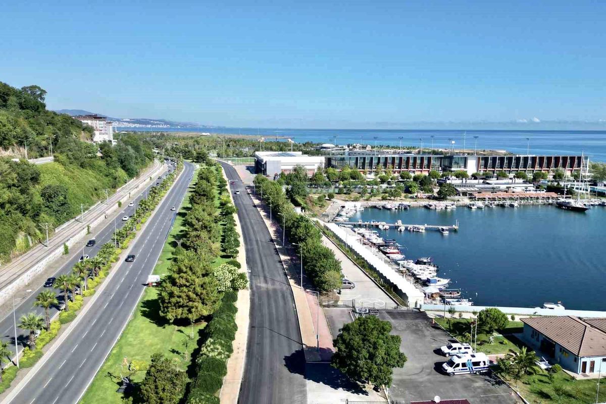 Samsun\'da Yan Yoldaki \'Tek Yön\' Problemi Çözülüyor
