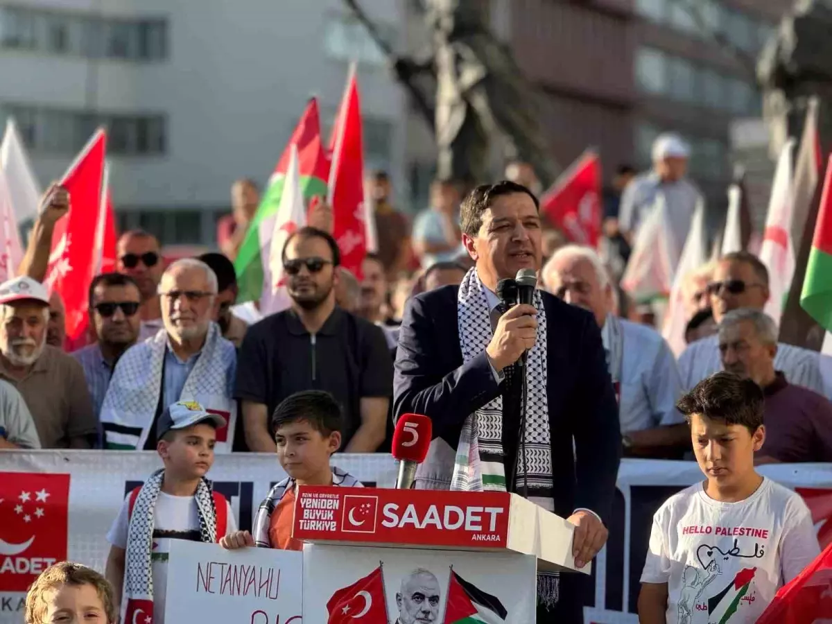 Saadet Partisi Genel Başkan Yardımcısı Mahmut Arıkan, \'Şehitlere Rahmet Zalimlere Lanet\' etkinliğine katıldı