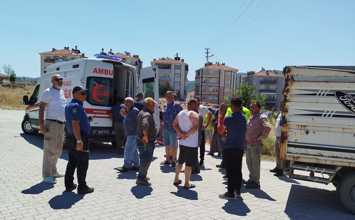 Sinop\'ta geri manevra yapan kamyonetin çarptığı kadın hayatını kaybetti