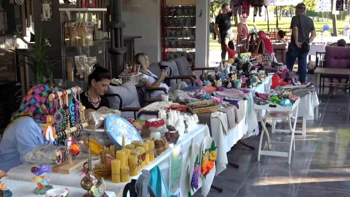 Bursa\'da Girişimci Üreten Kadınlar Derneği Alışveriş Şenliği Düzenledi