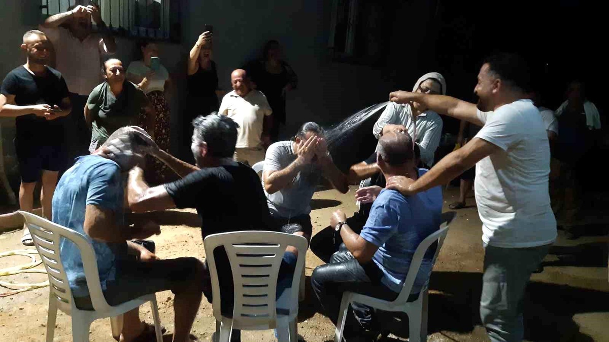 Hatay\'da Damat Tarafını Islatma Geleneği Devam Ediyor