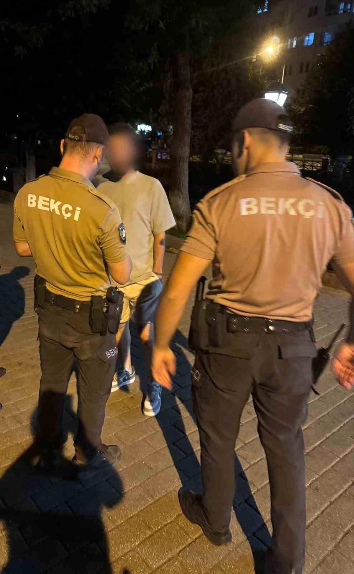 Eskişehir\'de Bekçilerden Kimlik Sorgulaması