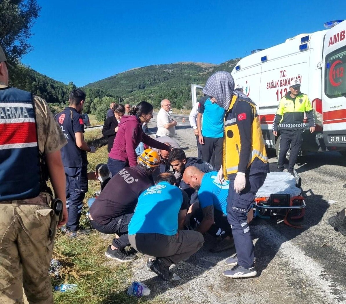Erzincan-Sivas kara yolu Kızıldağ Geçidinde otobüs kazası: 1 ölü, 41 yaralı