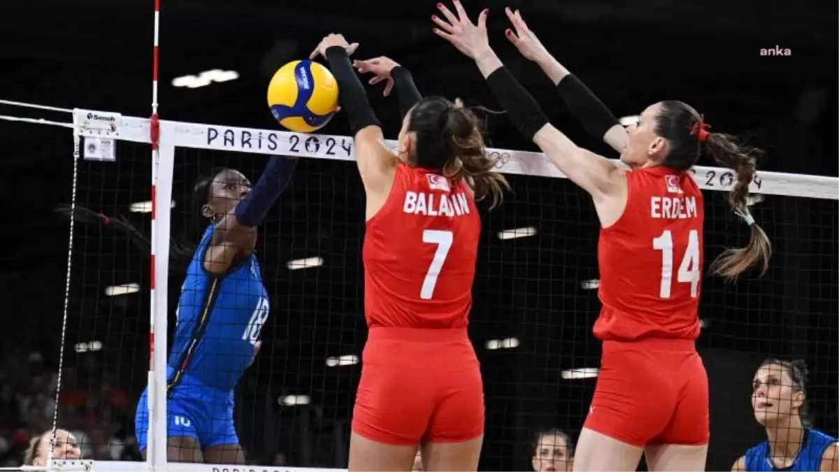 A Milli Kadın Voleybol Takımı, İtalya\'ya 3-0 mağlup oldu