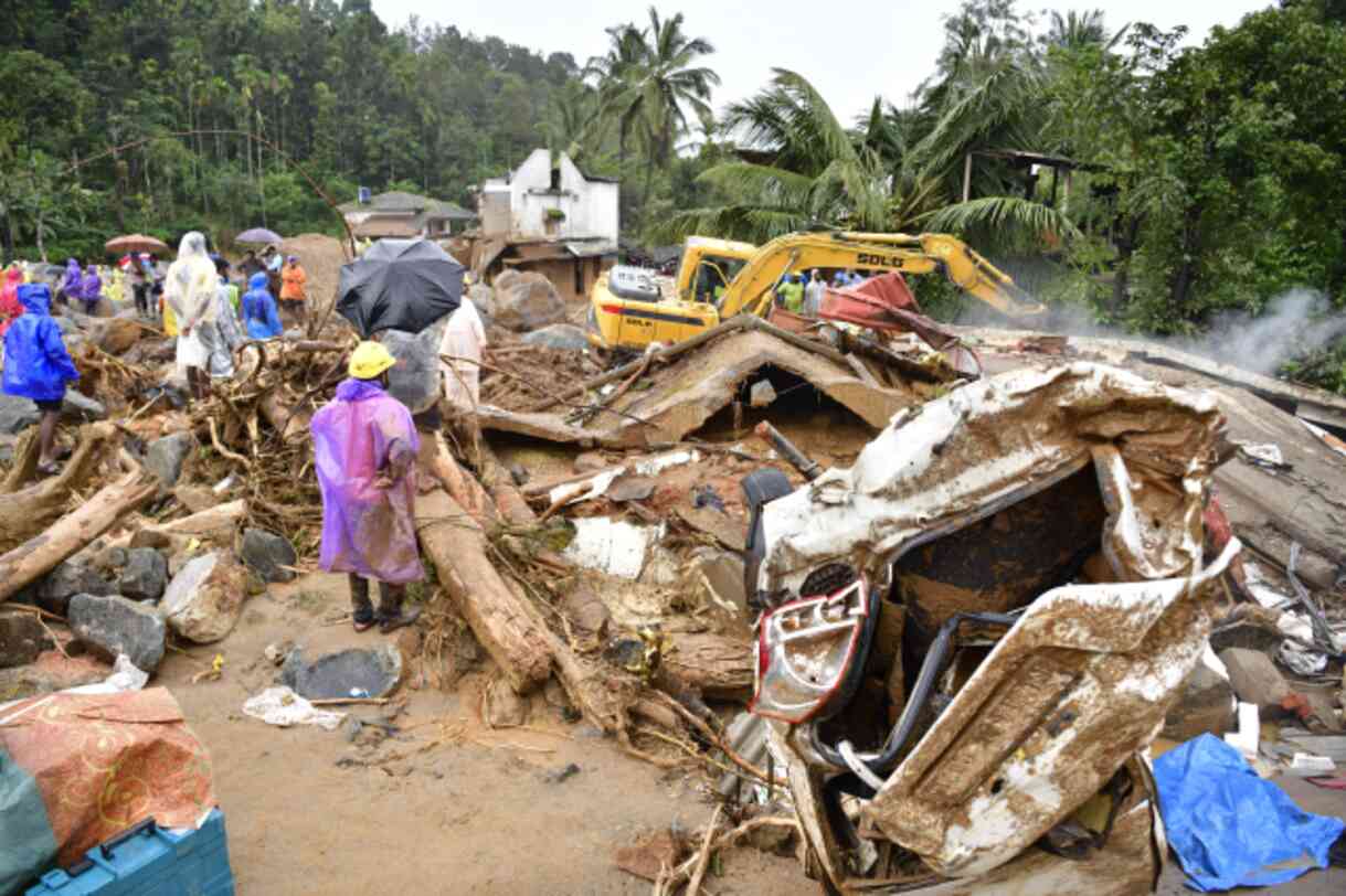 Hindistan'ın Kerala eyaletindeki toprak kaymalarında can kaybı 358'e çıktı Hindistan'ın Kerala eyaletindeki toprak kaymalarında can kaybı 358'e çıktı