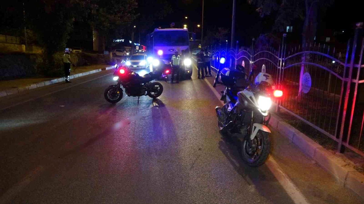 Adıyaman\'da Motosiklet Kazası: Sürücü Ağır Yaralandı