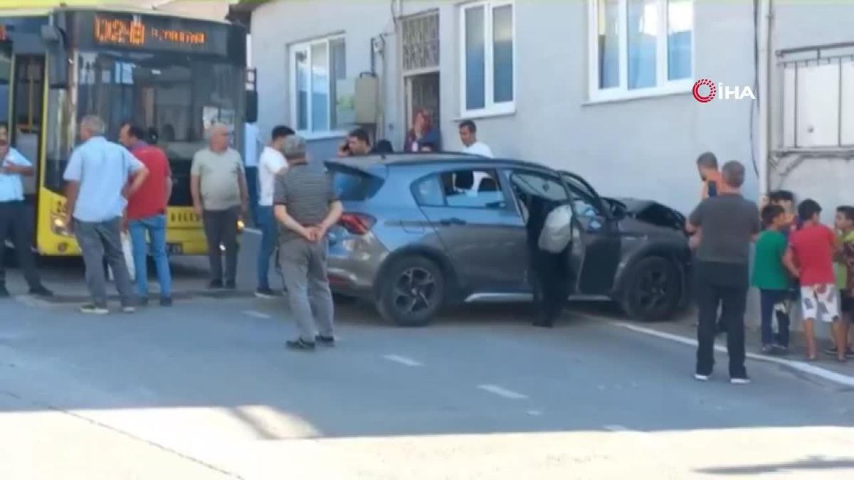 Otobüse çarpmamak için eve daldı