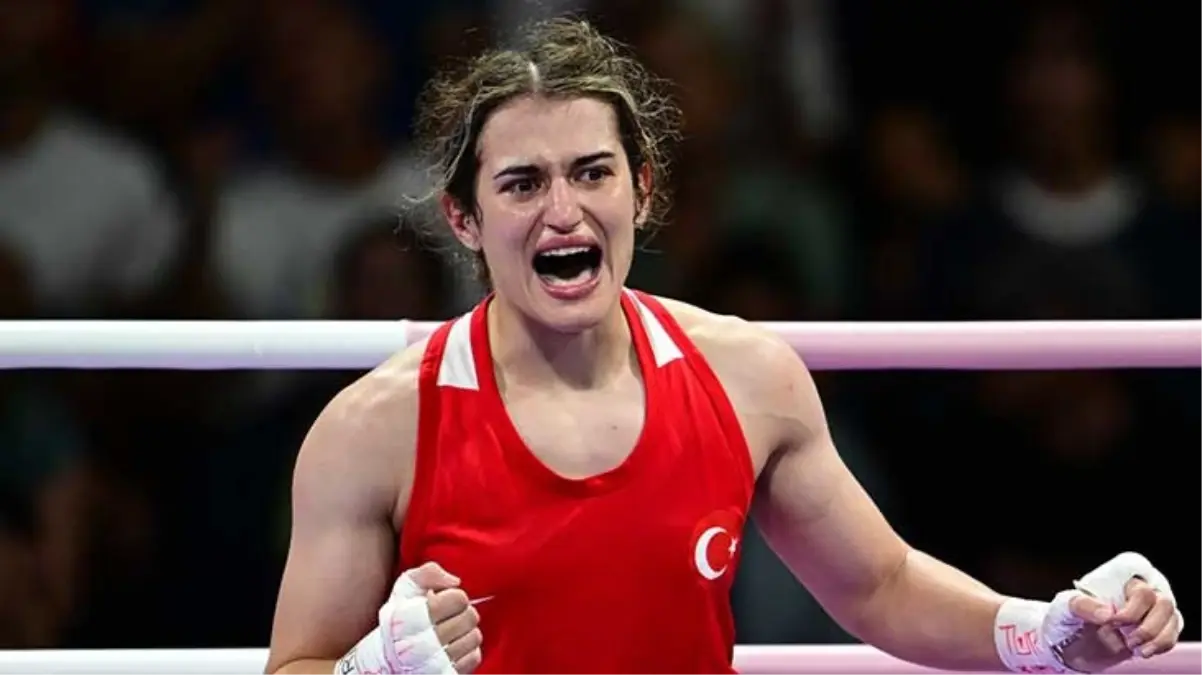 Paris\'te bir başarı daha! Yarı finale yükselen milli boksör Esra Yıldız Kahraman, madalyayı garantiledi