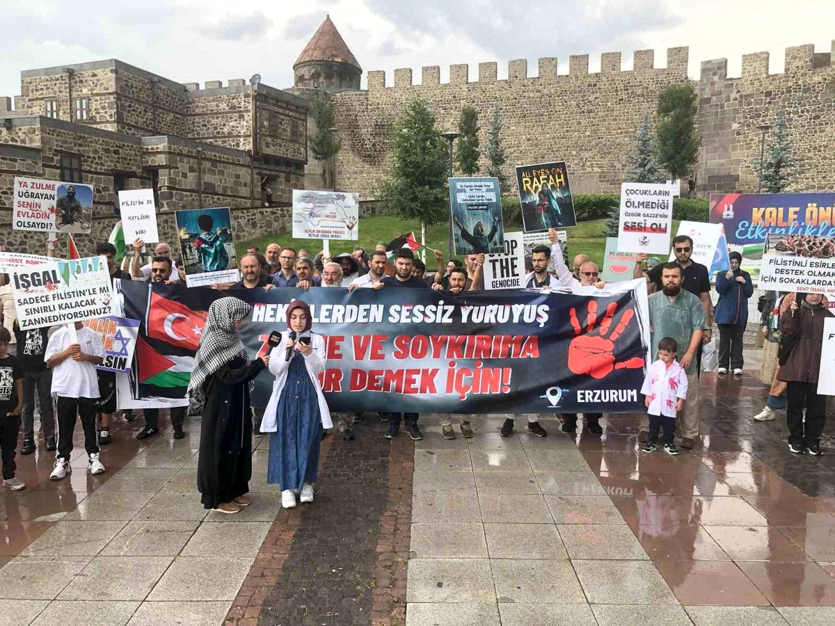 Erzurum\'da İsrail\'in Gazze\'ye saldırılarını protesto eden sessiz yürüyüş devam ediyor