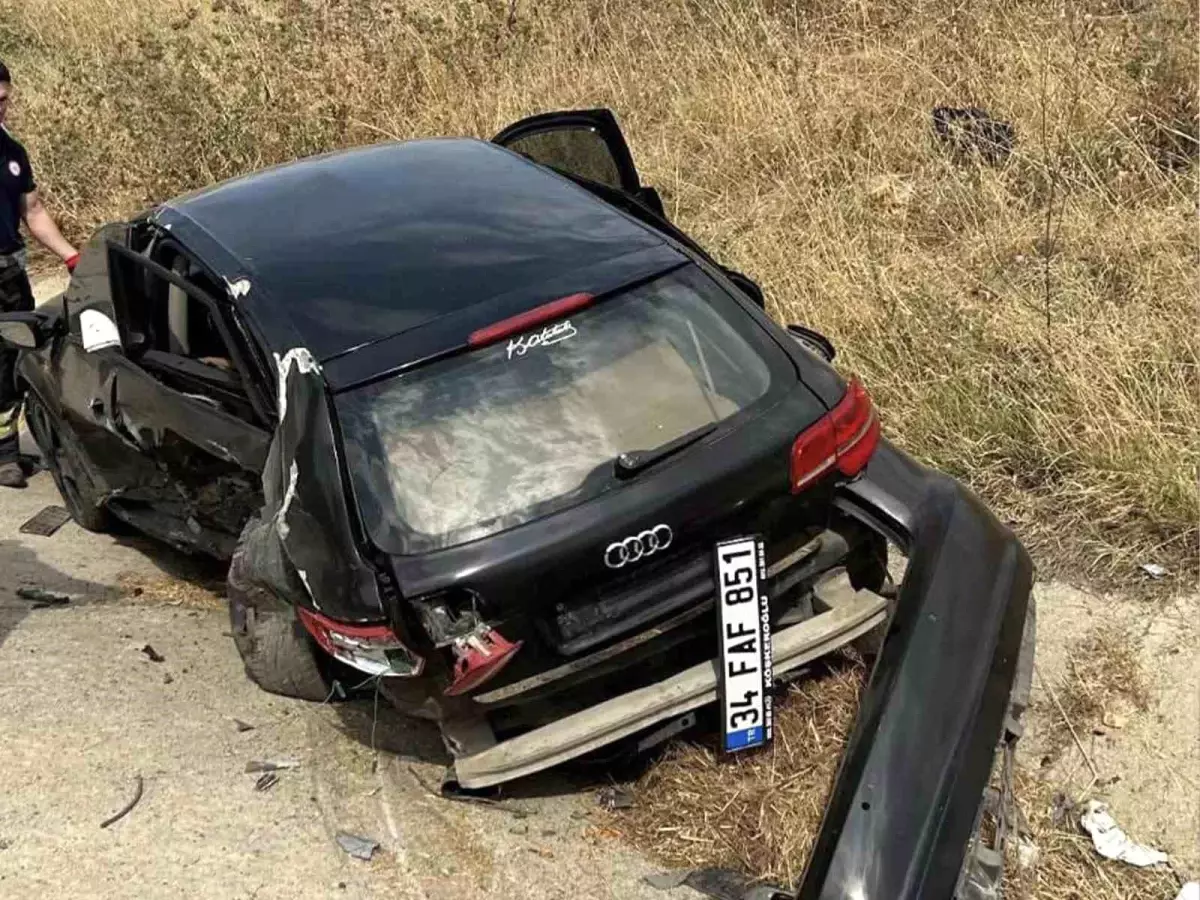 Tekirdağ\'da 3 otomobilin karıştığı kaza: 5 yaralı