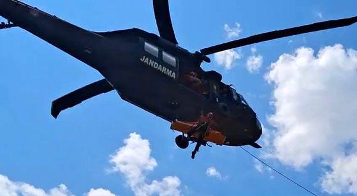 İnegöl\'de off-road aracı uçurumdan yuvarlandı, sürücü ve yanındaki helikopterle kurtarıldı