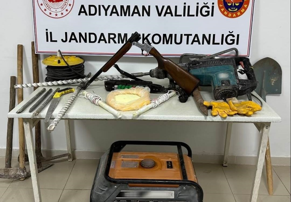 Adıyaman\'da İzinsiz Kazı Yapan 7 Şüpheli Gözaltına Alındı