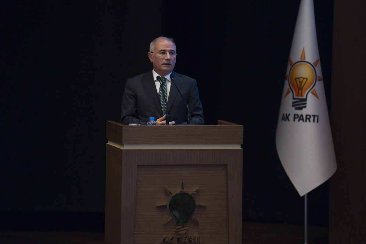 Efkan Ala: Gazze\'de yaşananlar soykırımın gözler önünde olduğunu gösteriyor