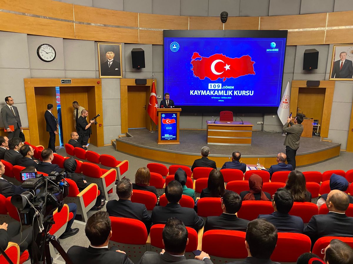Adalet Bakanı Yılmaz Tunç: Sosyal medya şirketleri Türkiye\'nin kurallarına uymak zorunda