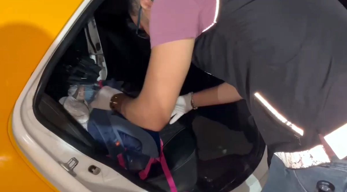 Çorlu\'da Bebek Bezlerinin Altında Uyuşturucu Ele Geçirildi