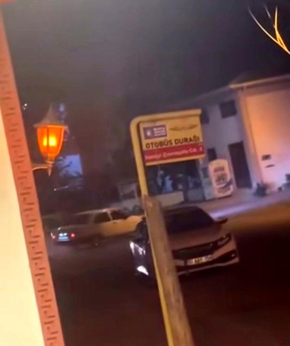 Bursa\'da sokak üzerinde drift atan otomobil vatandaşı çileden çıkardı