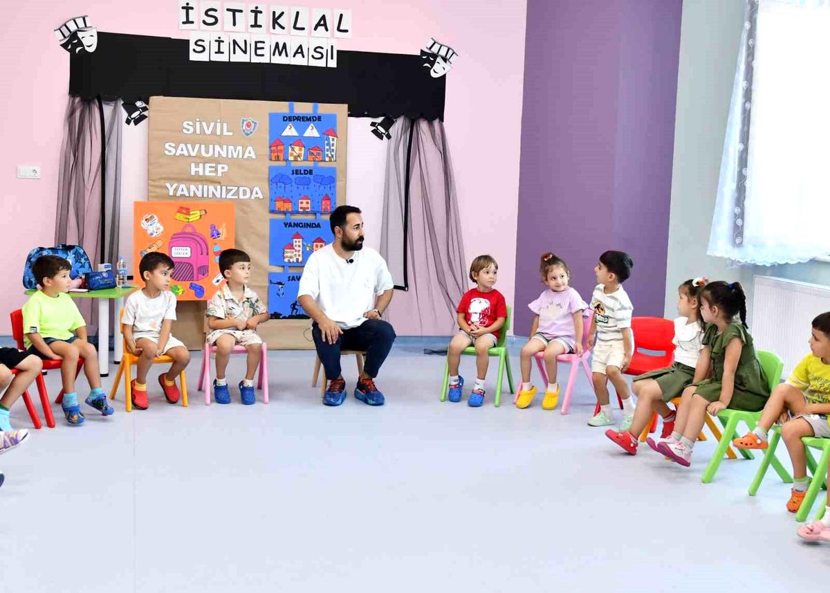 Esenyurt Belediyesi Kreşlerde Afet Farkındalık Eğitimleri Düzenliyor