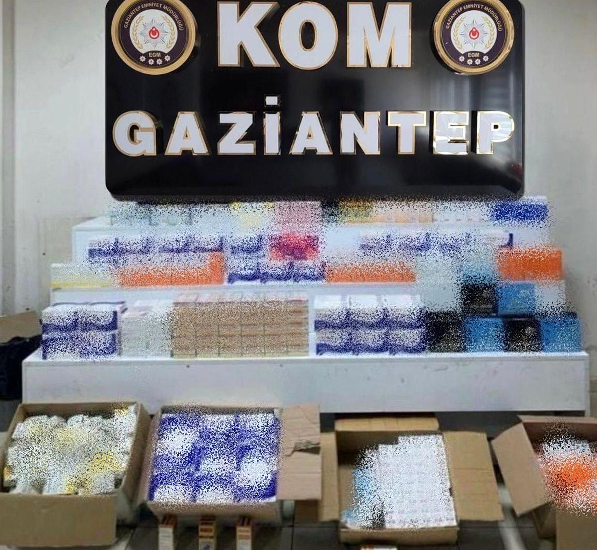 Gaziantep\'te Kaçak İlaç Operasyonu: 192 Bin 551 Adet İlaç Ele Geçirildi
